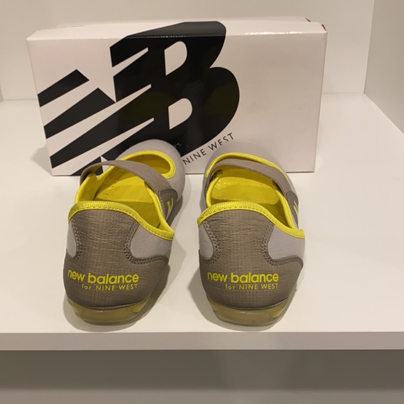 New Balance flats - Picture 3 of 4